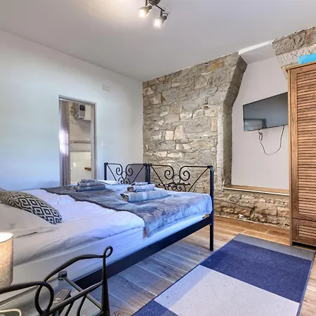 Tina By Interhome * Livade