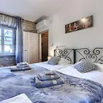 فيلة Tina By Interhome
