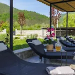 Tina By Interhome Livade