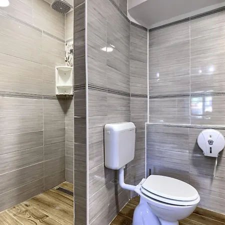 Tina By Interhome Livade