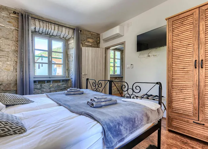 Tina By Interhome Villa *