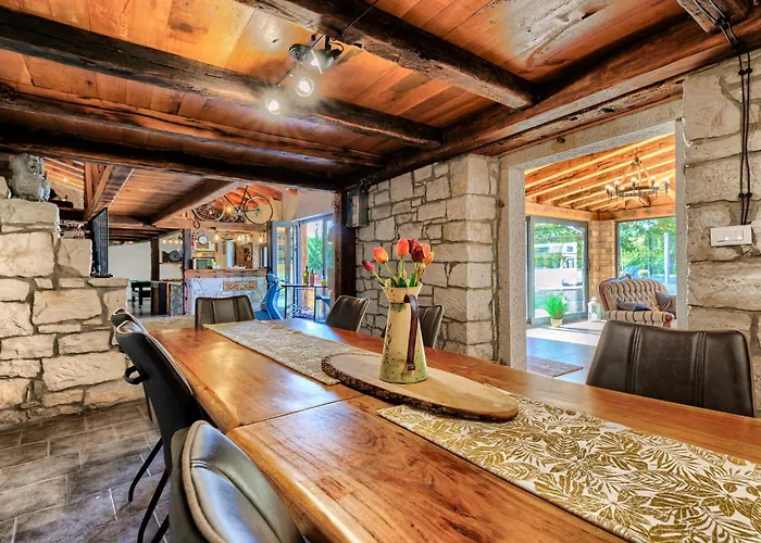 Tina By Interhome ヴィラ リヴァデ